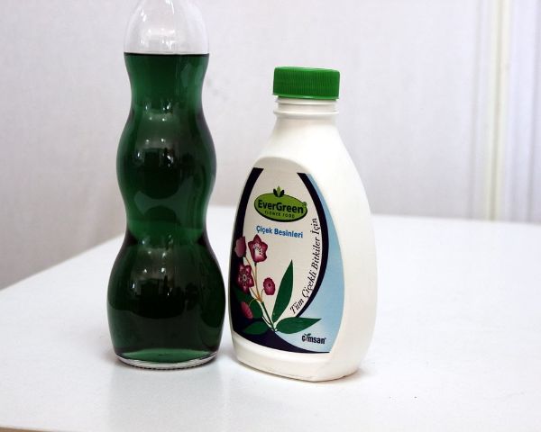 Tüm Çiçekli Bitkiler İçin Sıvı Bitki Besini resmi